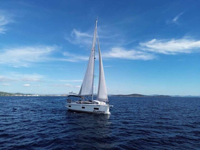 Bavaria C38 Selene